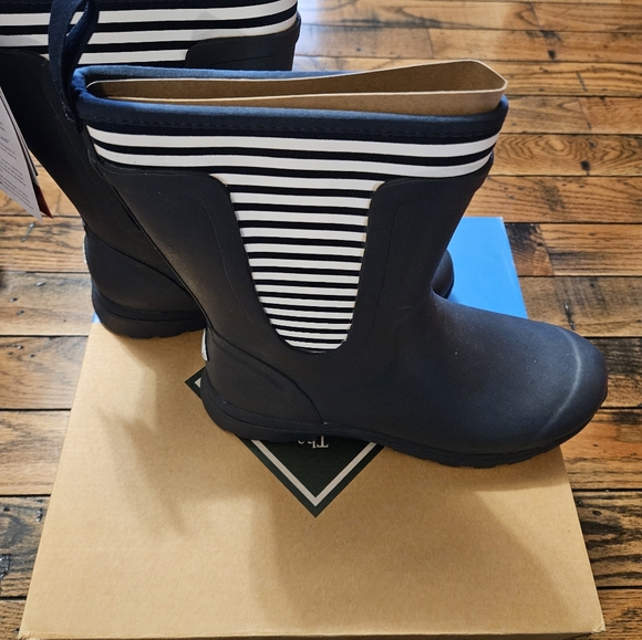 Cambridge Mid Muck Boot - Picture 2 of 5